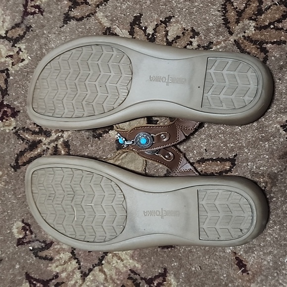 Minnetonka sandals - Picture 2 of 3